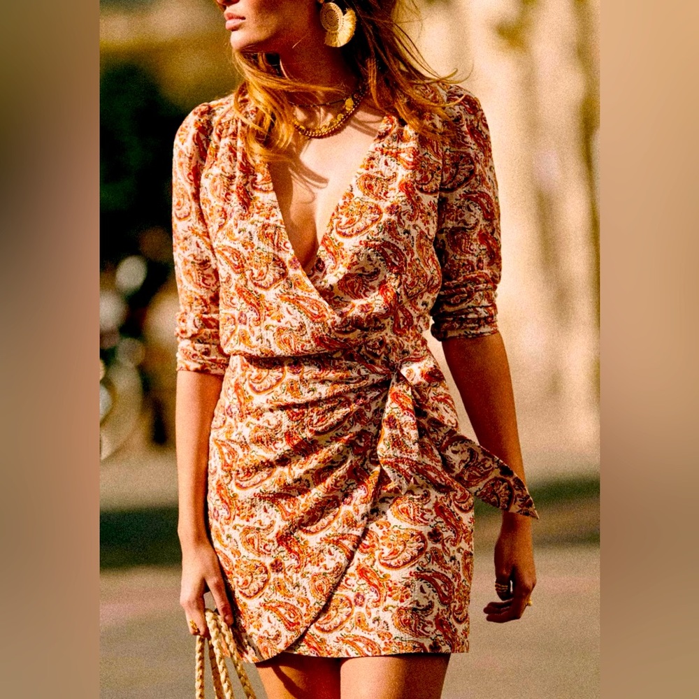 Sezane Noemia dress in size 34.